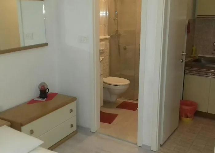 Ada Novak * Hvar Town