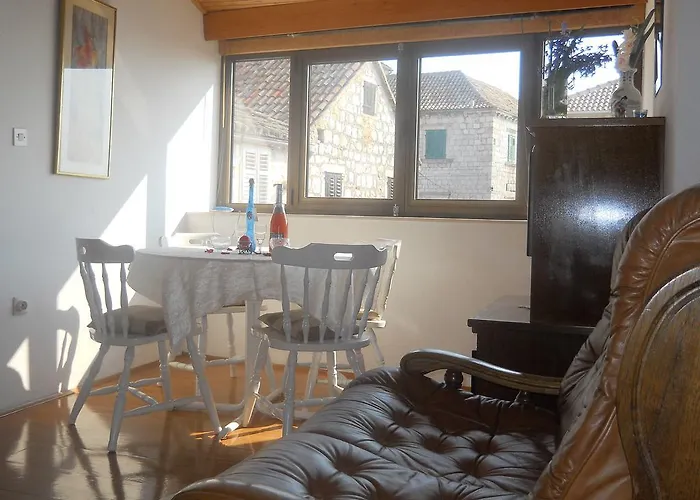 Ada Novak דירה *