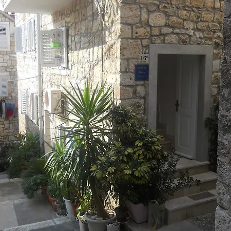Ada Novak * Hvar Town